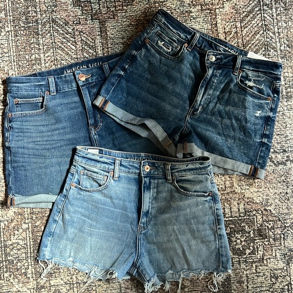 3 pairs of American eagle Jean shorts size 8 - Picture 1 of 8